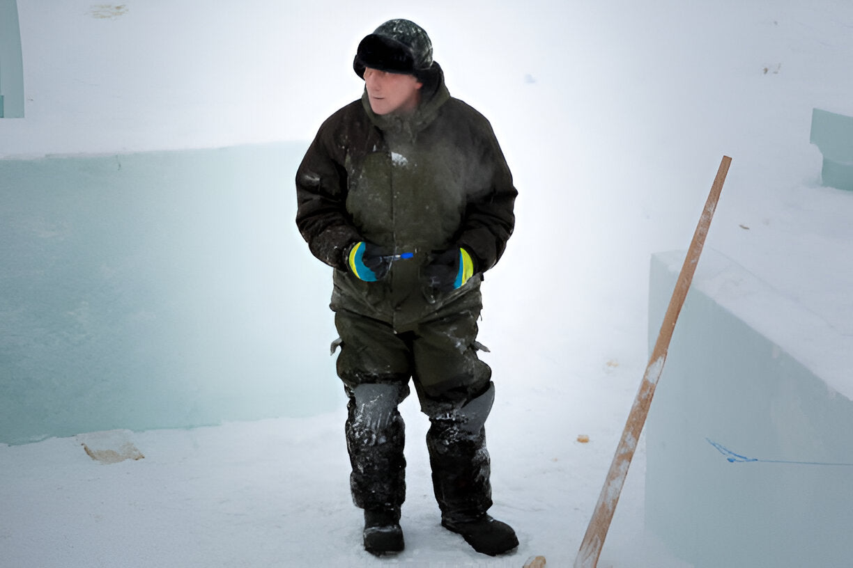 Protecting Workers in Winter Why Hi-Vis Jackets Are a Must for Safety and Comfort