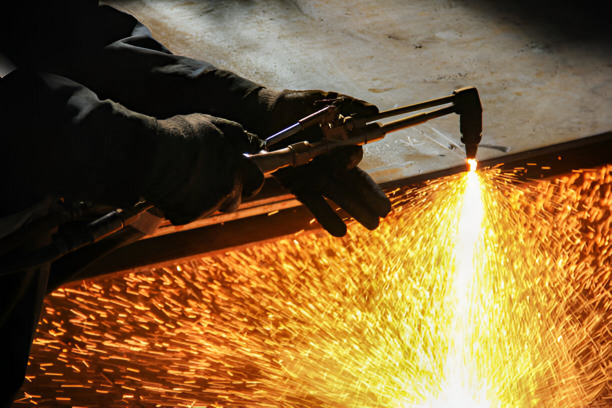 Shocking Truth About Heat-Resistant Clothing for Welding and Forging - Are You Really Safe?