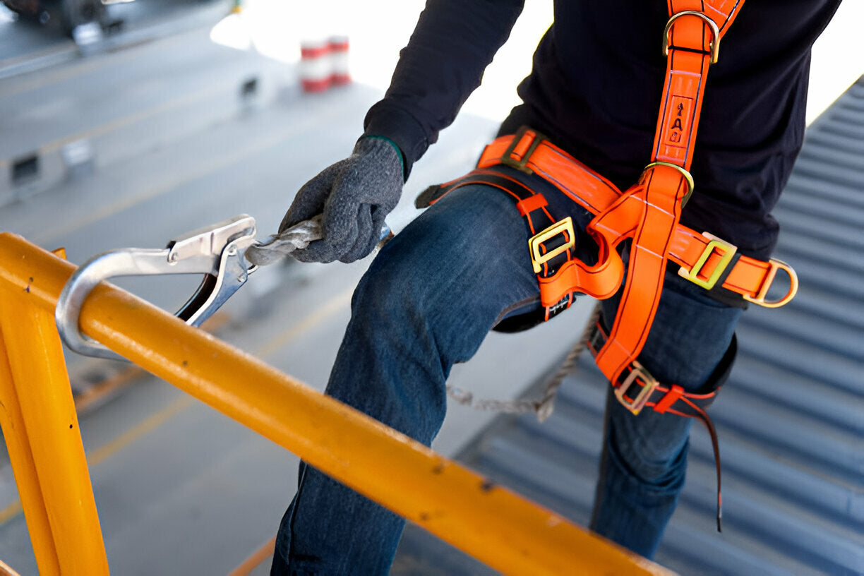 Stay Safe at Heights: Top Features of 3-Point & 5-Point Adjustable Safety Harnesses