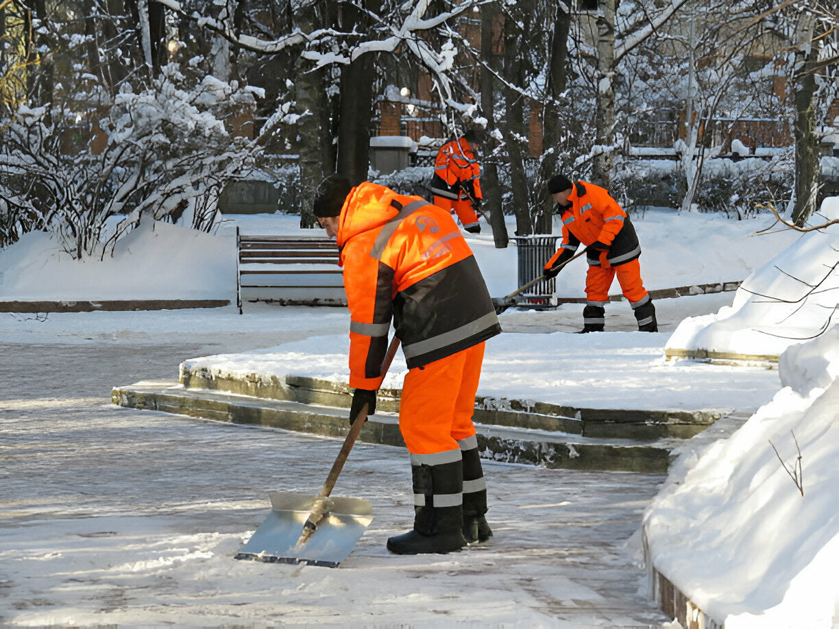 Stay Warm and Visible with PW3 Hi-Vis Winter Pants - PW351's Superior Weather Resistance