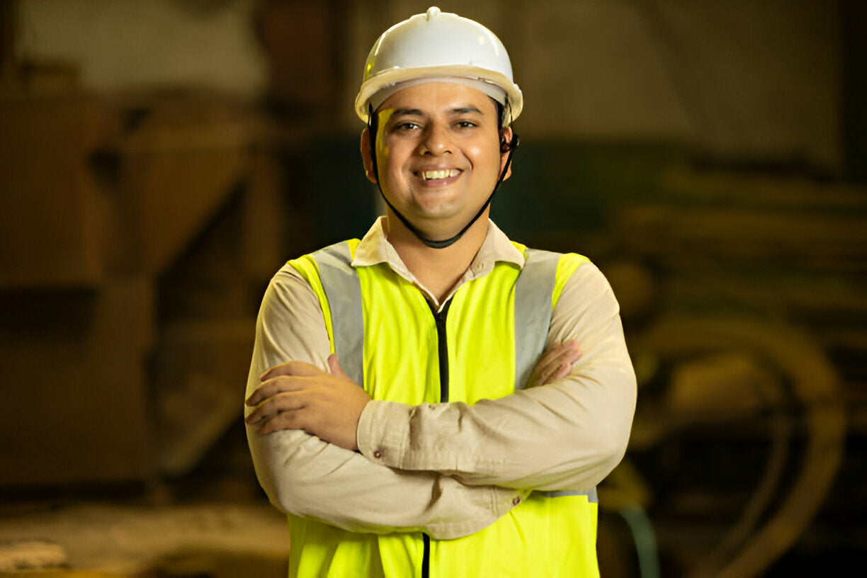 Stay Cool in Extreme Heat with the Revolutionary Cooling Evaporative Vest CV09