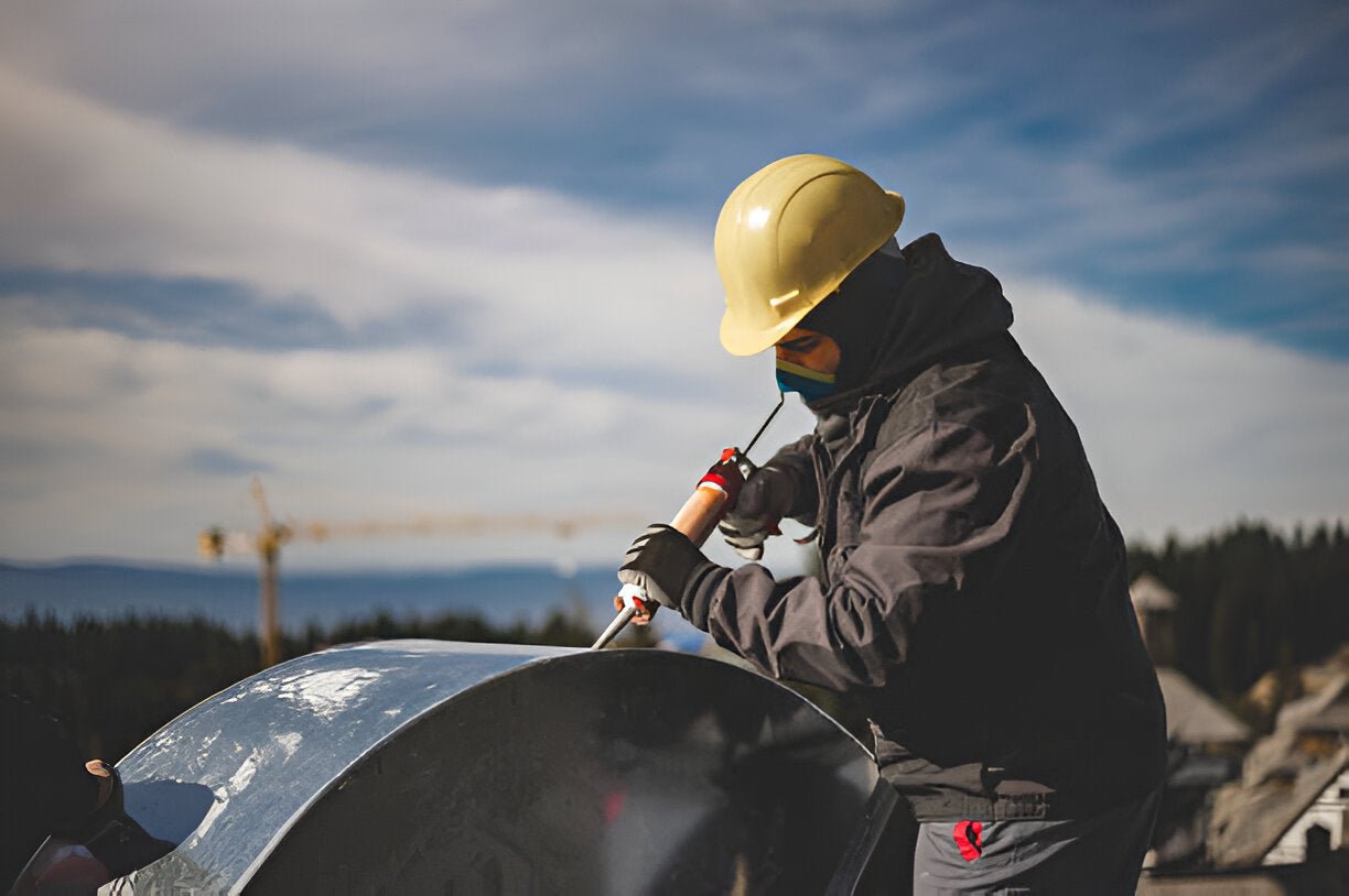 Discover the Ultimate Winter Workwear for HVAC Technicians: Stay Warm and Safe on Every Job - Mann Supply