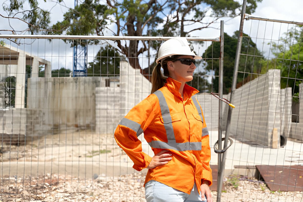 Discover the Weather-Resistant Power of TK41 - Charlotte Women's Softshell (3L) Jacket - Mann Supply