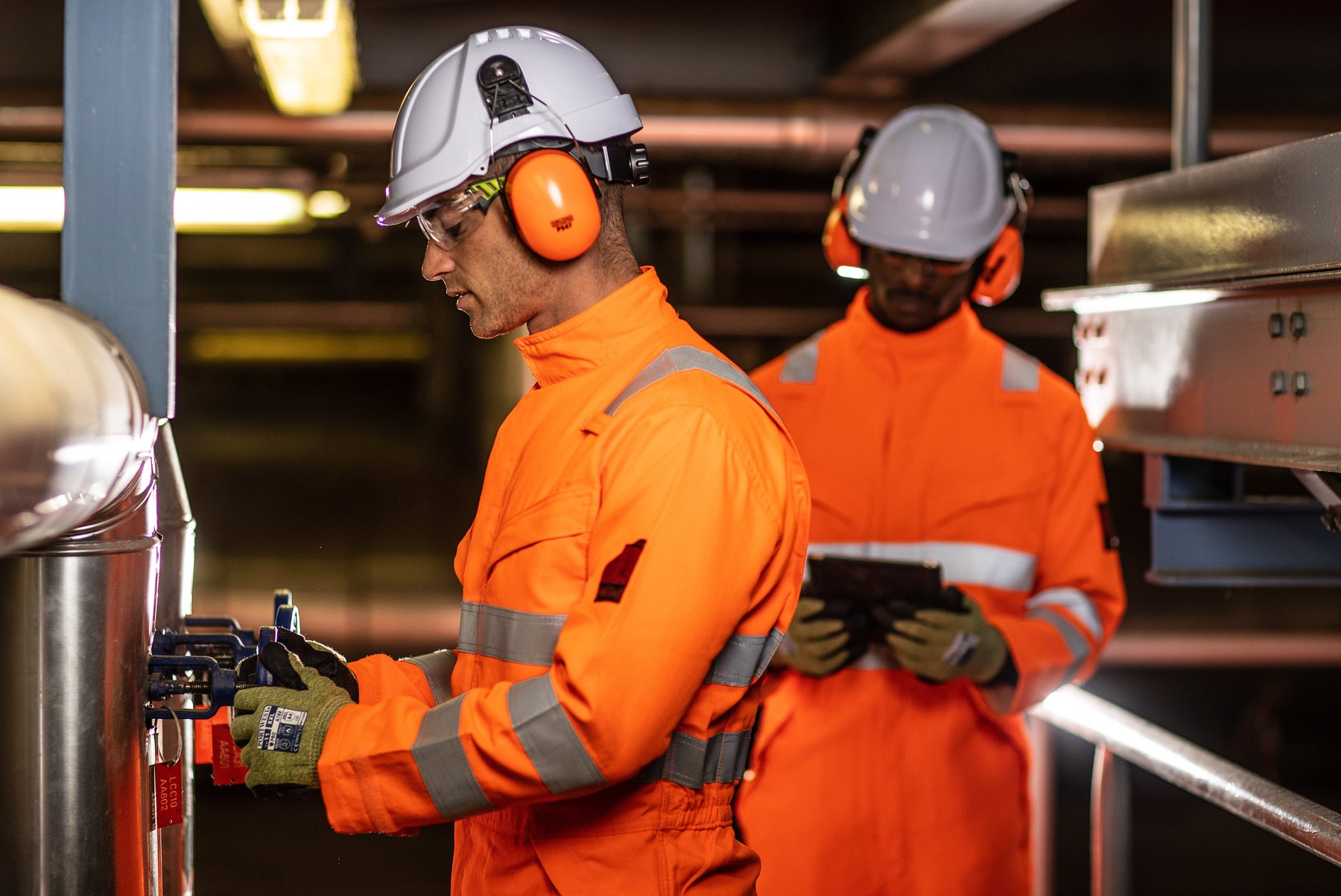 PPE FOR WINTER – WORKWEAR DURING COLD CONDITIONS - Mann Supply