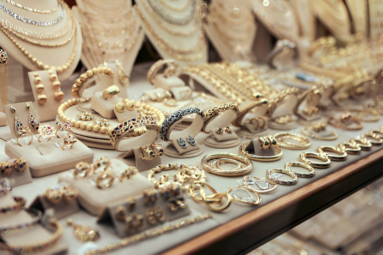 Revolutionize Your Jewelry Workshop: Essential Eye Loupes & Ventilation Tips - Mann Supply