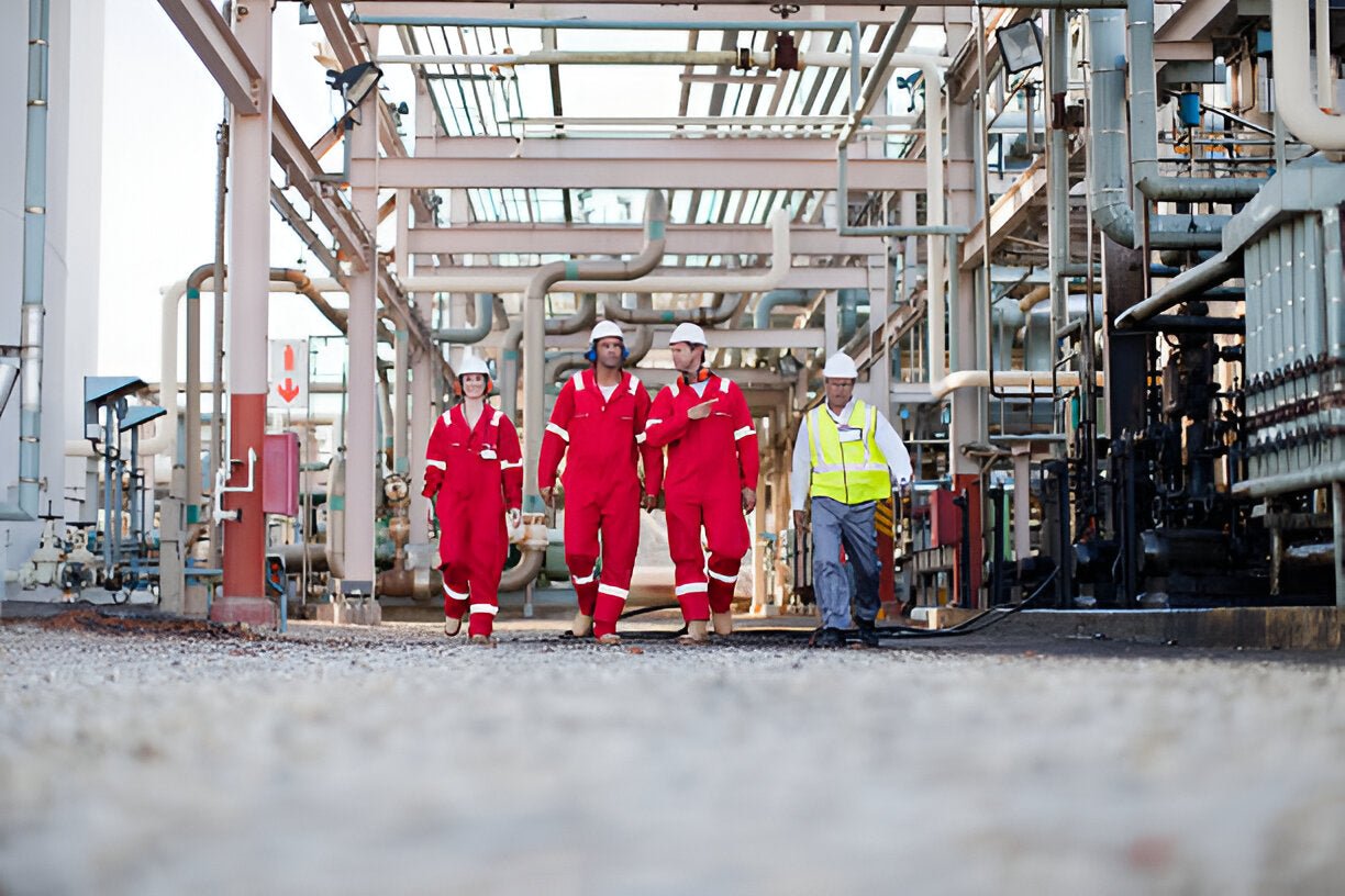 Shocking Truth: Why Construction Workers Won’t Work Without Safety Overalls – You’ll Be Amazed - Mann Supply