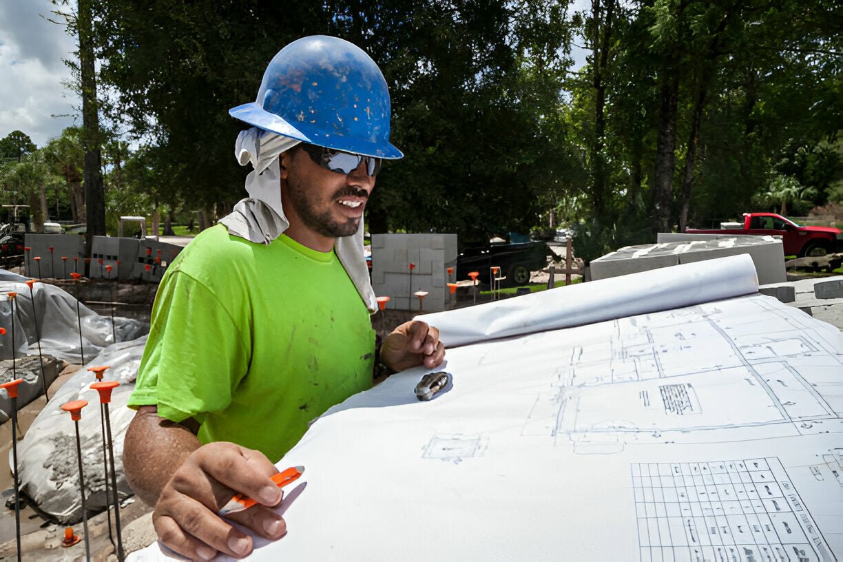 Stay Cool Anywhere with the Innovative Cooling Neck Scarf - CV05 - Mann Supply
