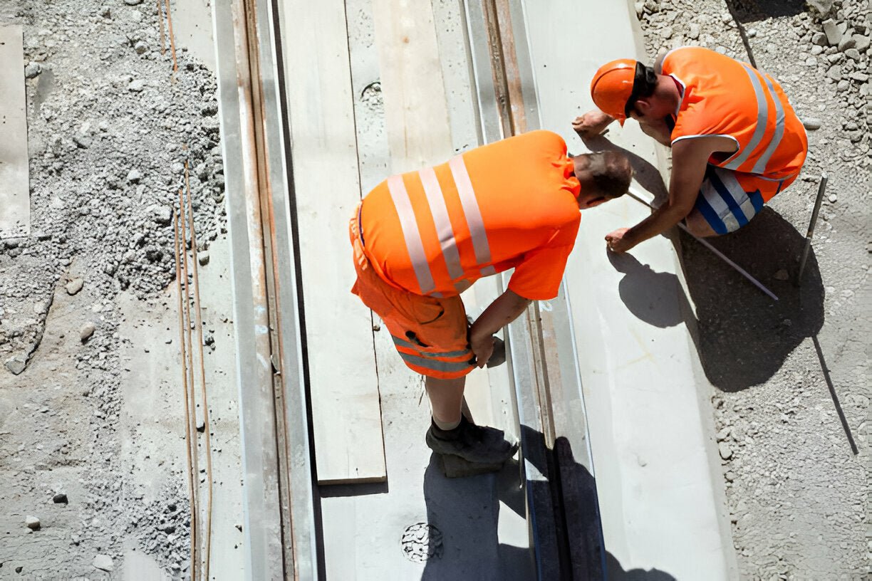 Stay Safe and Comfortable with Hi-Vis Polycotton Shorts - E043 for Tough Workdays - Mann Supply