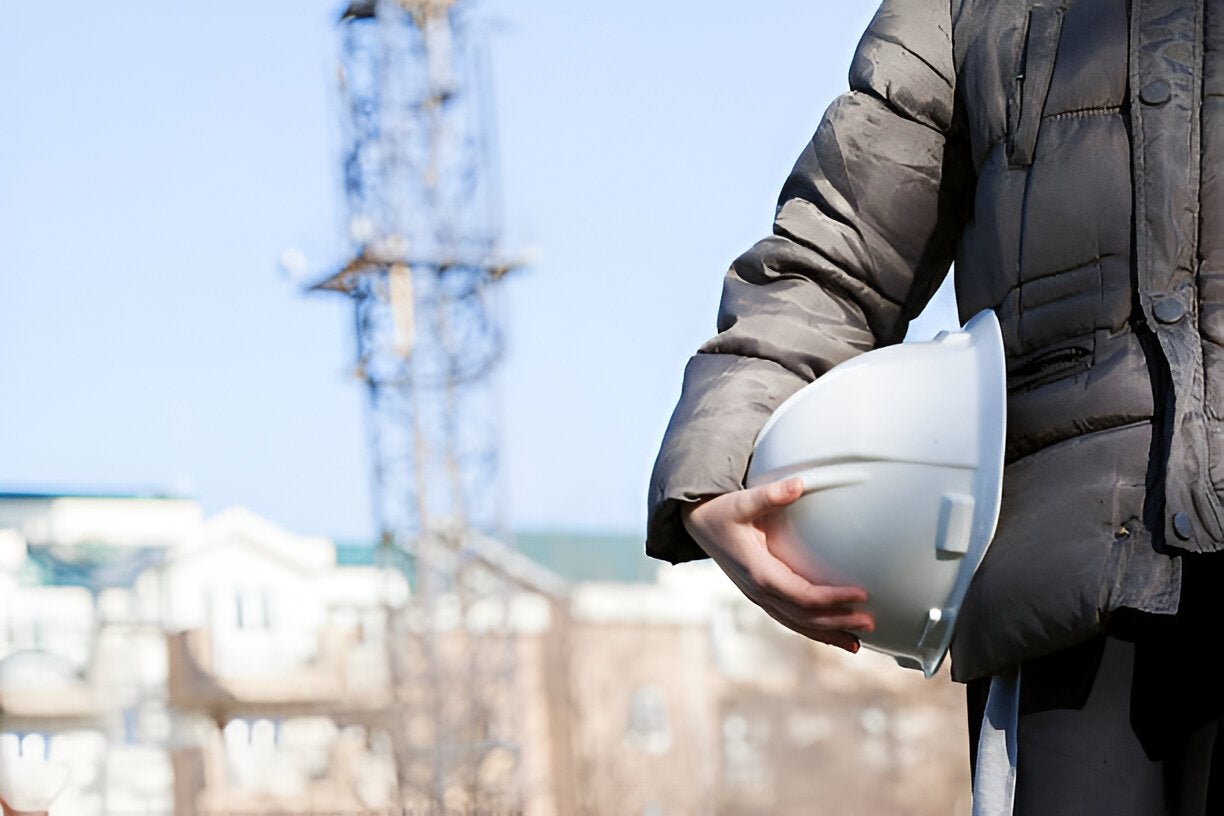 Stay Safe and Warm: Why Hi-Vis Insulated Coveralls Are a Winter Work Must-Have - Mann Supply