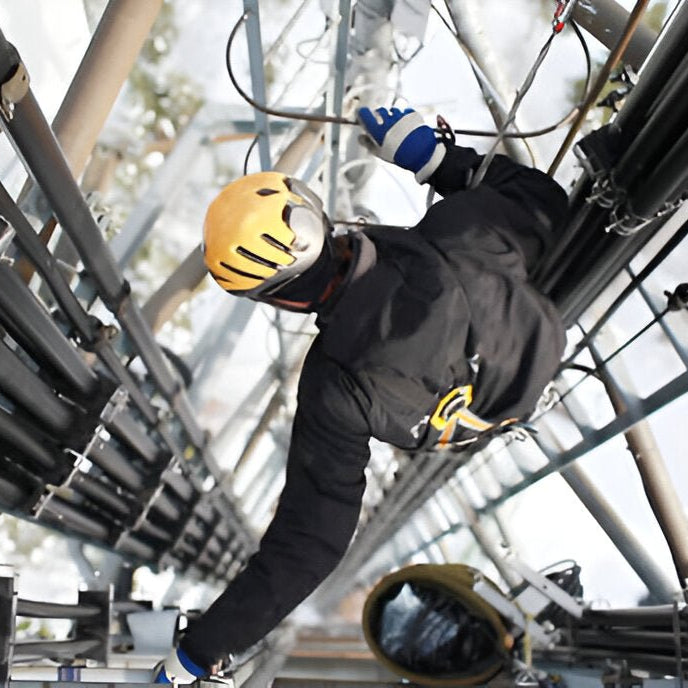 Stay Warm and Connected: Top Winter Workwear Essentials for Telecommunications Workers - Mann Supply
