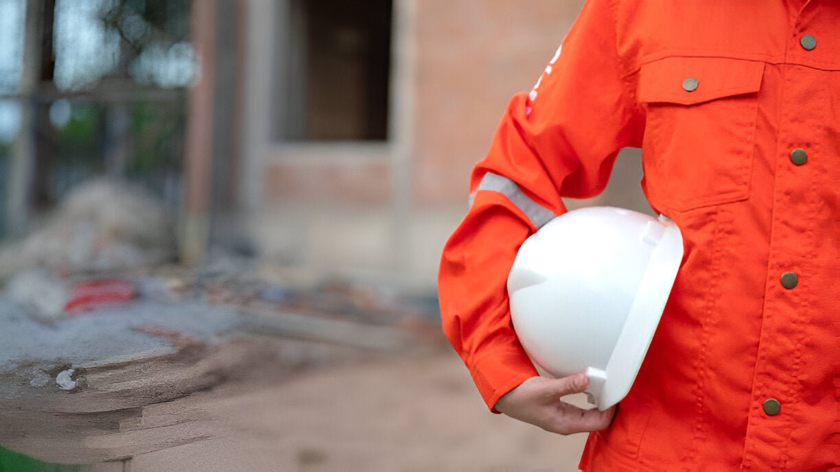 Transform Your Workwear: Ultimate Guide to Accessorizing Coveralls Safely & Stylishly - Mann Supply