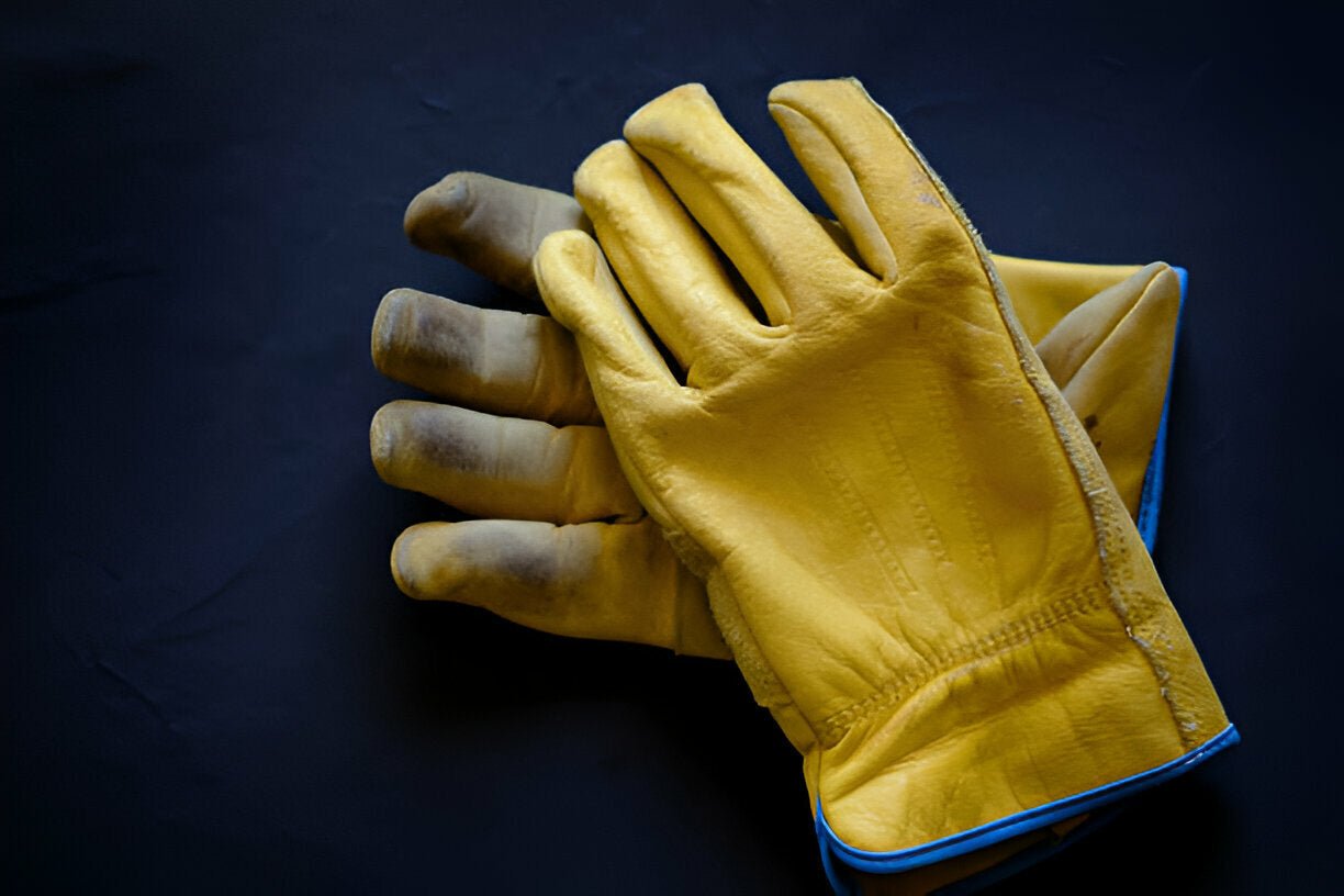 Why 4 mil Vinyl Gloves Are the Perfect Balance of Durability and Comfort for Any Task - Mann Supply