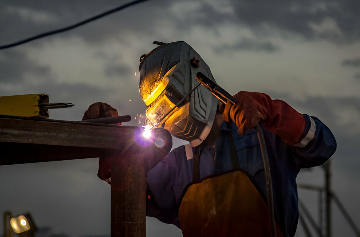 Why the Contrast Bib and Brace - Unlined - S488 Is Unprecedented for Workwear Professionals - Mann Supply