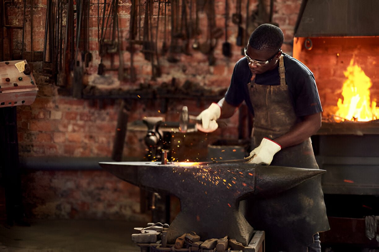 Why the F140 Iona Plus Polo Black Is the Ultimate Workwear You Need Right Now - Mann Supply