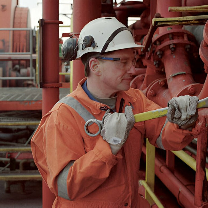 Why the Hi-Vis Bib and Brace H449 is Progressive for Safety and Comfort in Tough Jobs - Mann Supply